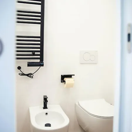 Apartment Zenart Deluxe Genoa