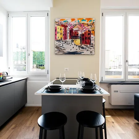 Apartment Zenart Deluxe Genoa